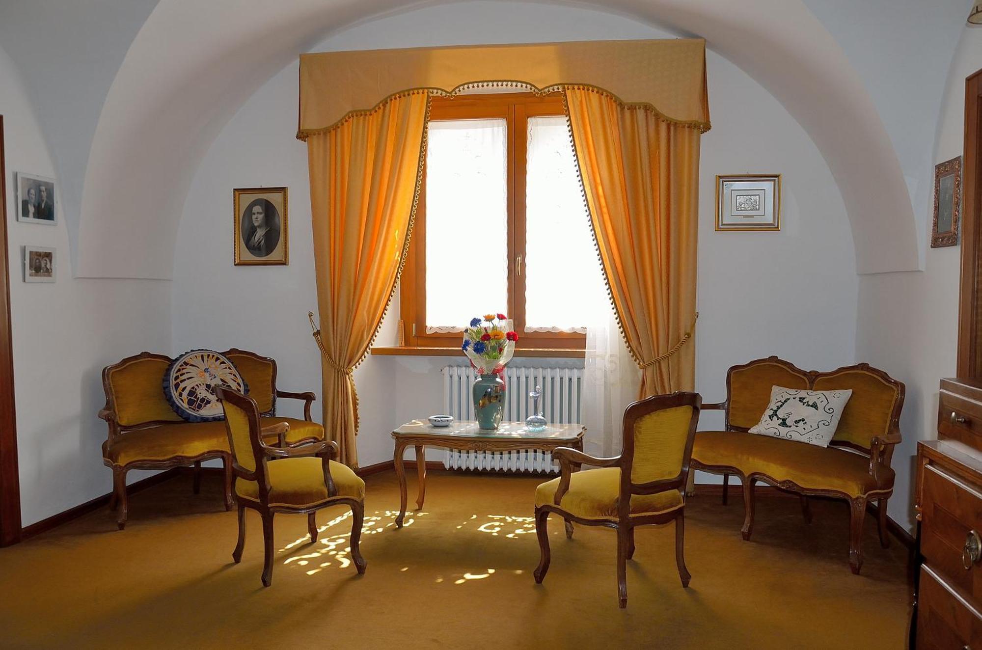 B&B Ca Dei Baroni Pellizzano Eksteriør bilde